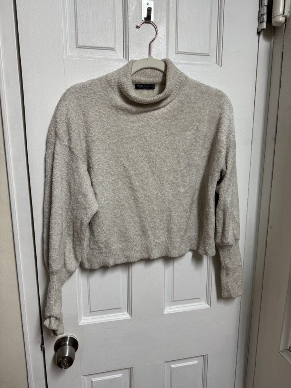 Bershka Cream Cropped Turtleneck Sweater